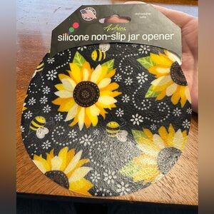 Andreas silicone non-slip jar opener, NWT. Sunflowers and bees.